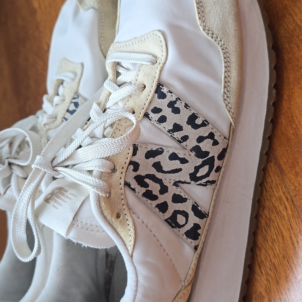 New Balance 237 Sea Salt Leopard Print Sneakers size 10 - Picture 2 of 8